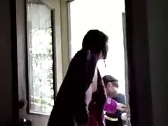 Zwangere vrouw manlief neukte zichzelf gratis sex met oudere dames na met haar te hebben geknoeid.