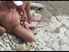 Op kantoor stopt gratisporno film de discrete man de blonde dief in witte visnetkousen.