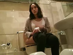 Zie gratis tienerseks films Larissa