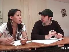 De stiekem sex filmpjes mooie mulat wordt geneukt door de Witte Eend.